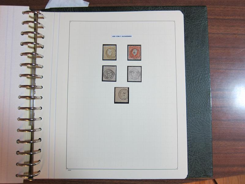 0014 (107).jpg -     Lote:    14      Marcofilia      Lotes Especiais       Descrição:      Portugal.   Colecção montada em dois álbuns com estudo especializado das marcas de duplo círculo e circulares do Porto, com selos de diversas emissões e cartas. Lote a ver.        Lote       Valor Base:     &euro; 1.500,00     Valor Venda:     &euro; 1.500,00     